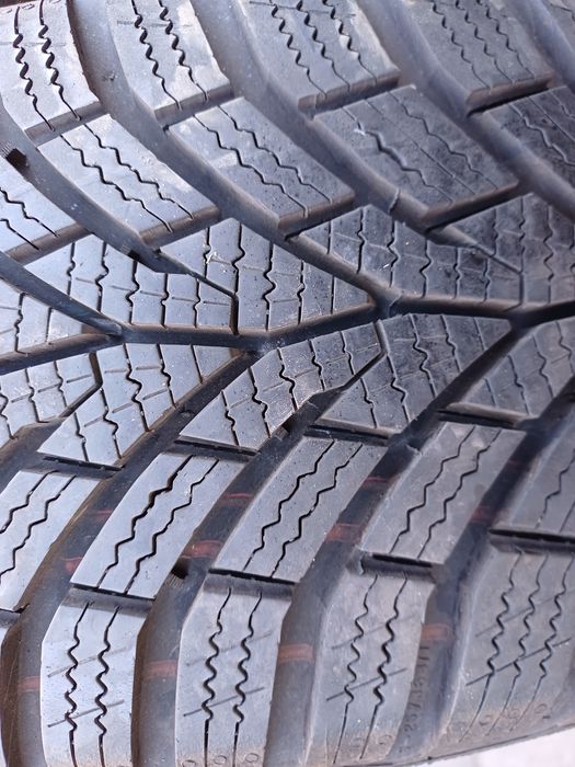 Гуми 195/65/15 Континентал