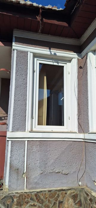 Ferestra termopan din PVC albă, perfect funcțională