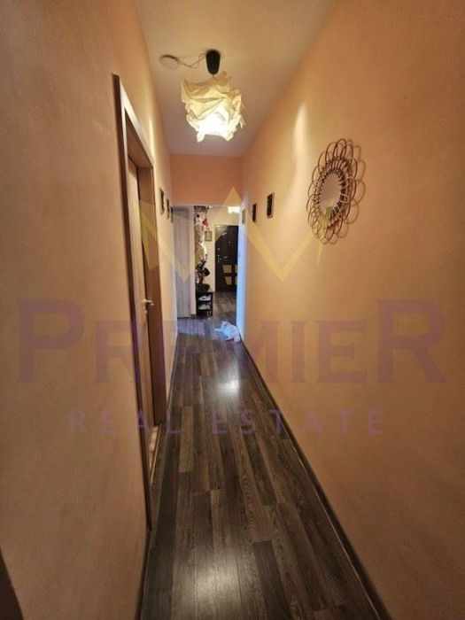 Продава се Четиристаен апартамент в София, Люлин 9 - 103 кв.м за 2059 €/кв.м - Снимка #12