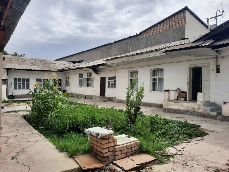 Hovli joy sotiladi narx keliwiladi almashishga yòq