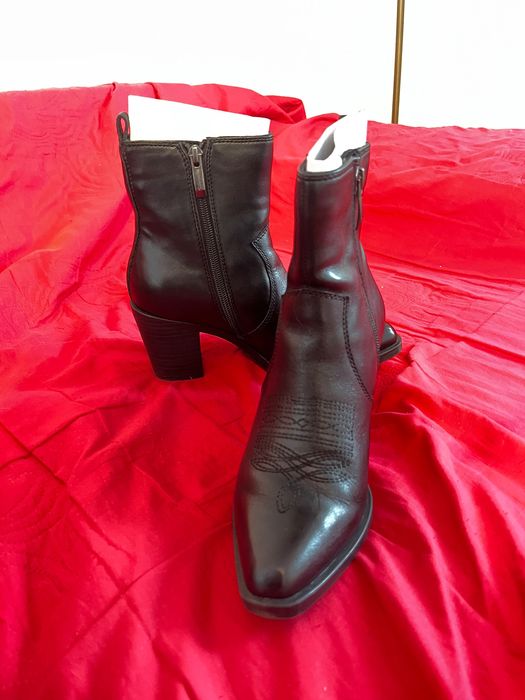 Ghete din piele cu model