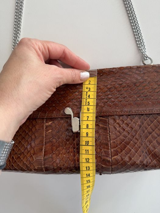 Geanta din piele de şarpe