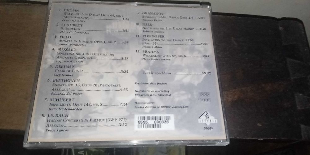 Продавам 4-ри оригинални диска с класическа музика по 3лв. за диск