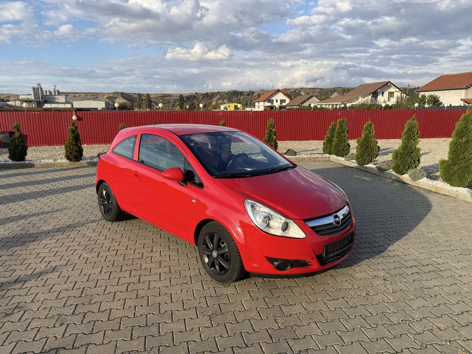 OPEL CORSA D AUTOMATA 1.2 BENZINA 80 CAI EURO 4,climatronic,comenzi volan+Mp3,anvelope noi M+S,recent adusa din Germania,km reali,absolut impecabila