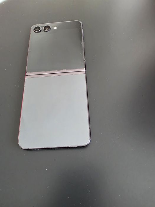 Galaxy Z Flip5 2024г.