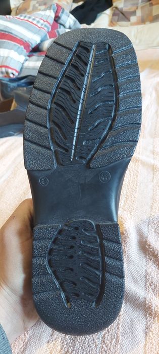 Pantofi bărbătești