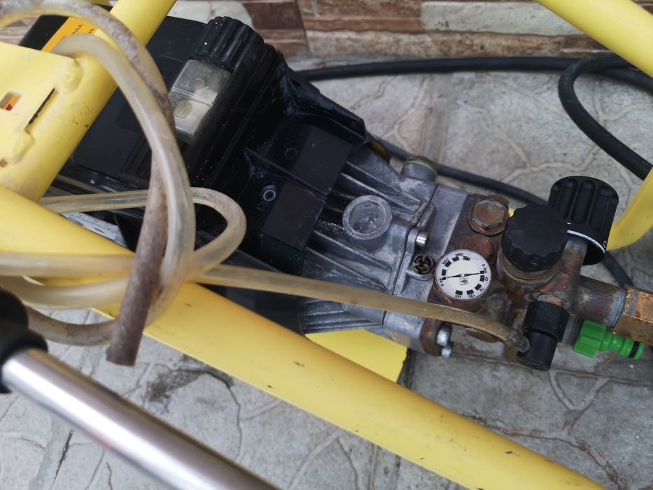 Машина Karcher hd700 220V160bar 3kw за Отпушване на Канали