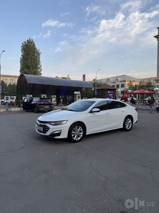 Малибу 2 2.4 сотилади