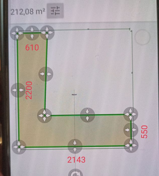 Угловой дом на главной дороге. Йўл юзида бурчақдаги уй