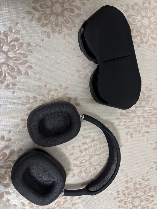 продам Airpods Max