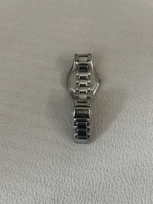 Часовници Casio и Fossil чисто нови