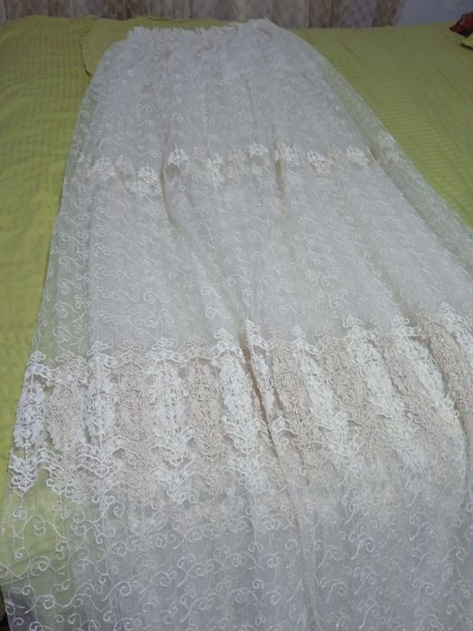 Srochna parda sotiladi