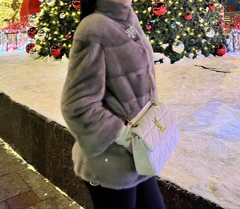 Продам норковую шубу