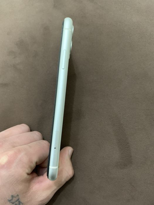 Продам телефон 11 iphone