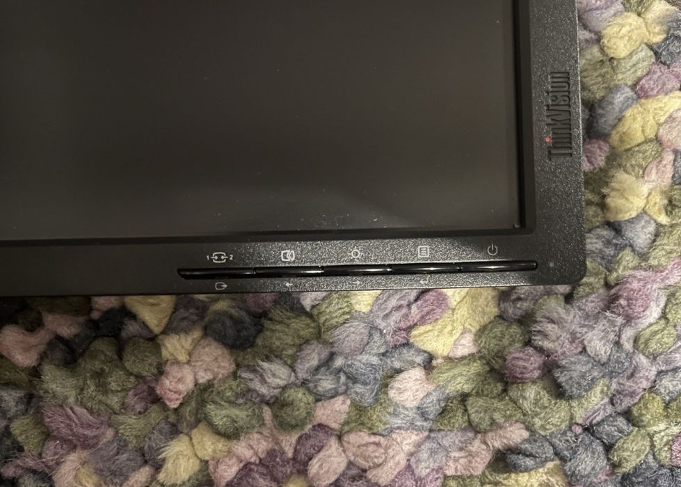 Monitor Lenovo Thinkvision
