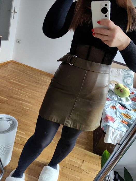 Zara пола зелена