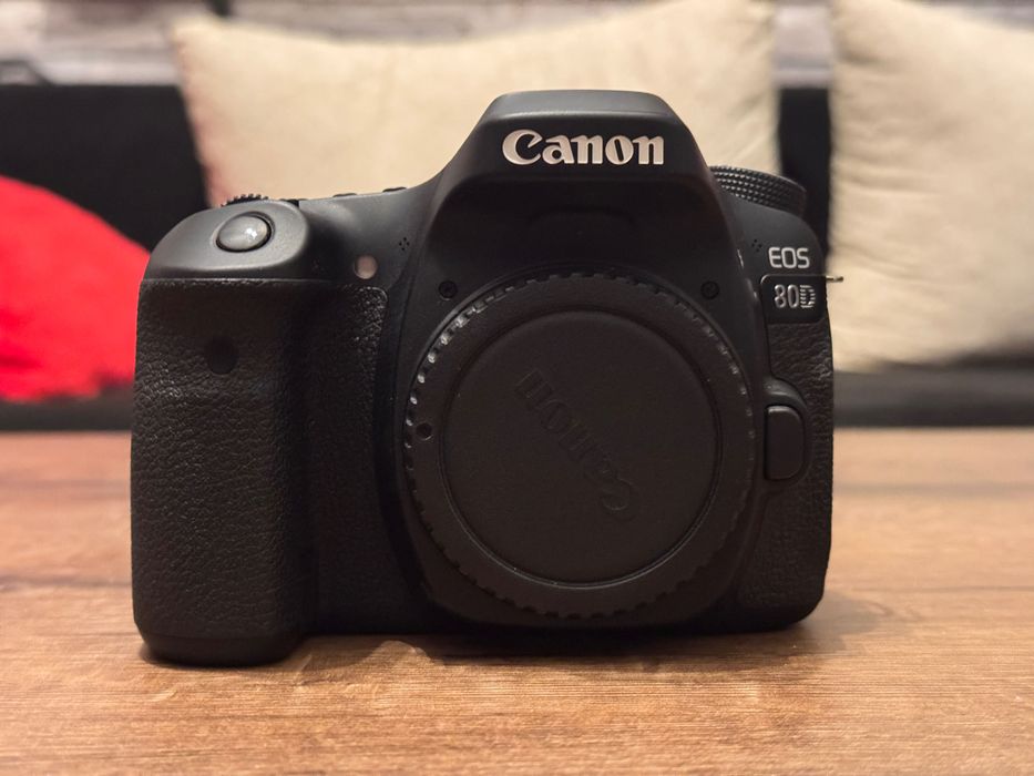 Canon 80D + Canon 18-135mm f/3.5 - 5.6 IS USM и Canon 50mm f/1.8 STM