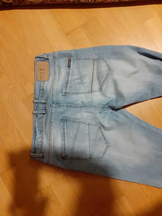 blugi Pull and Bear masura 42