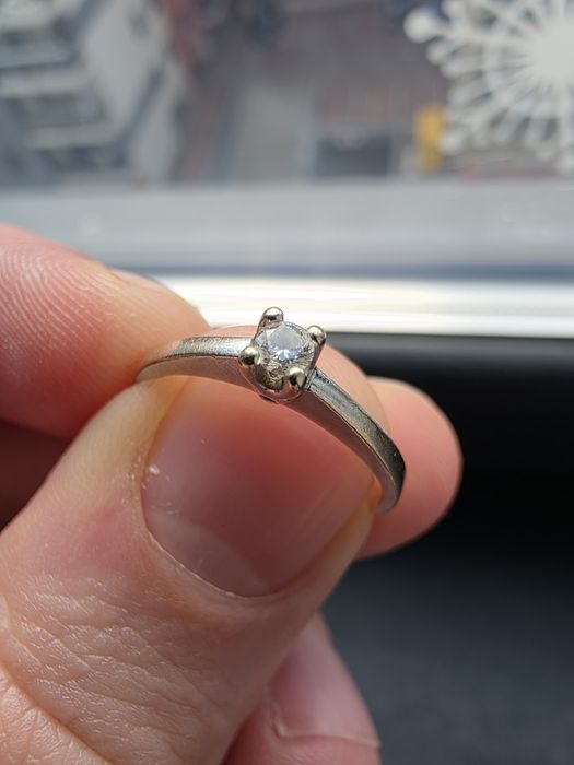 Inel  aur alb damă cu diamant 0.12 ct |  Teilor 2 grame  elegant