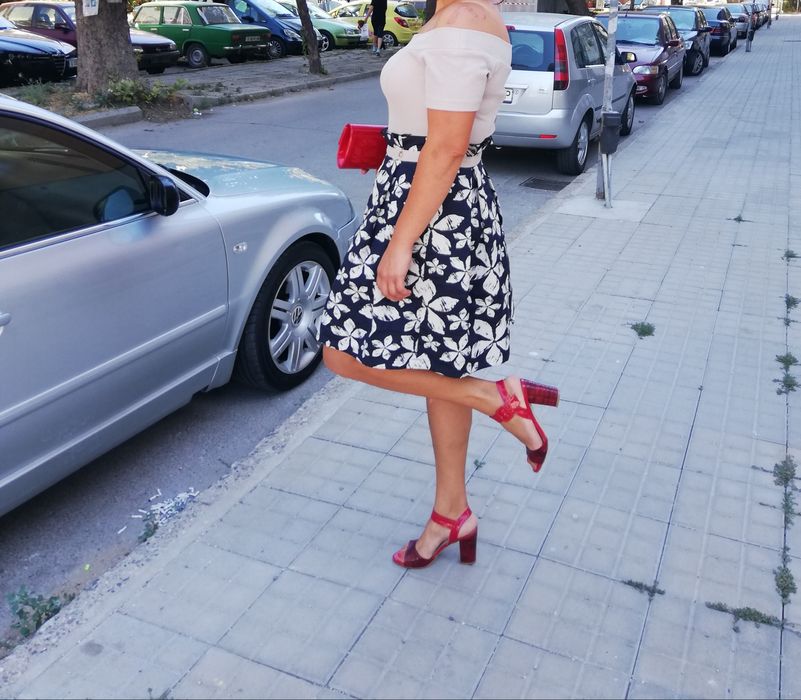 Официална рокля на LUCI