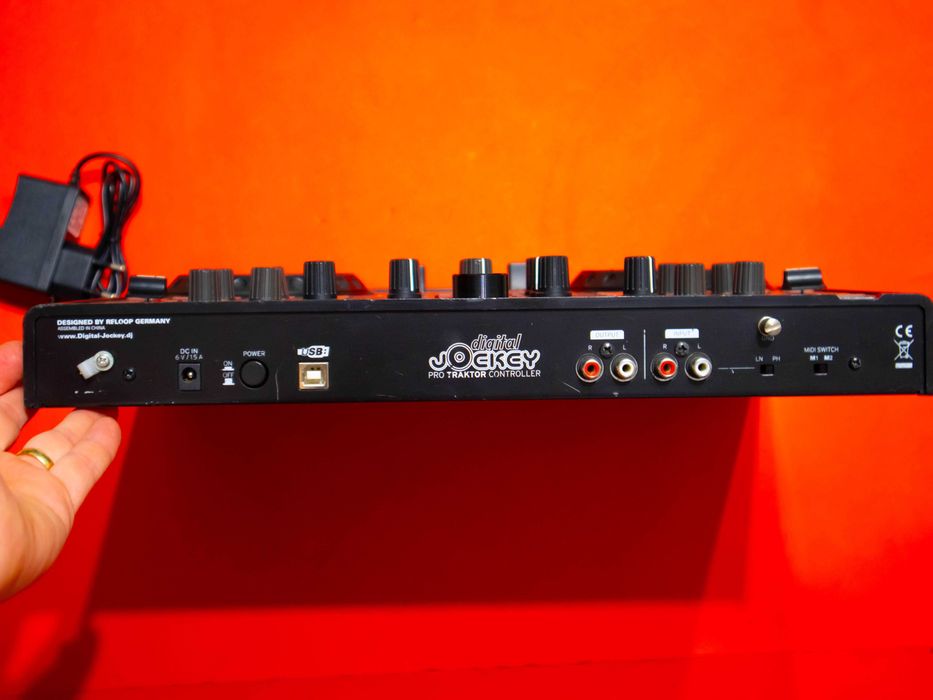 Reloop Digital Jockey 2 Interface Edition DJ контролер аудио интерфейс