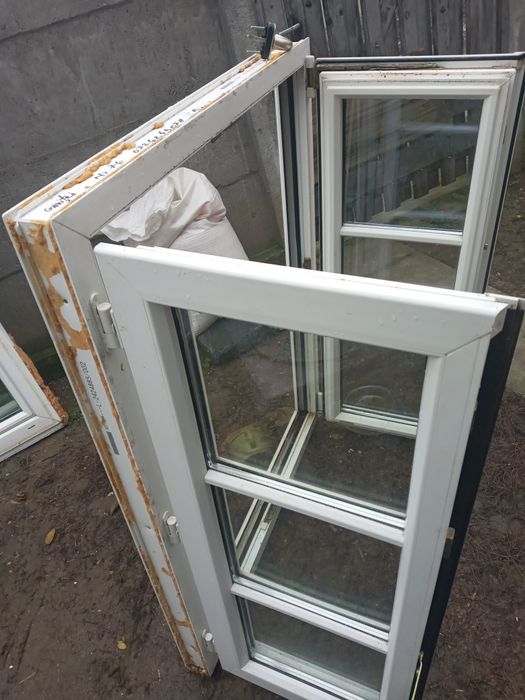 Vând geamuri termopan