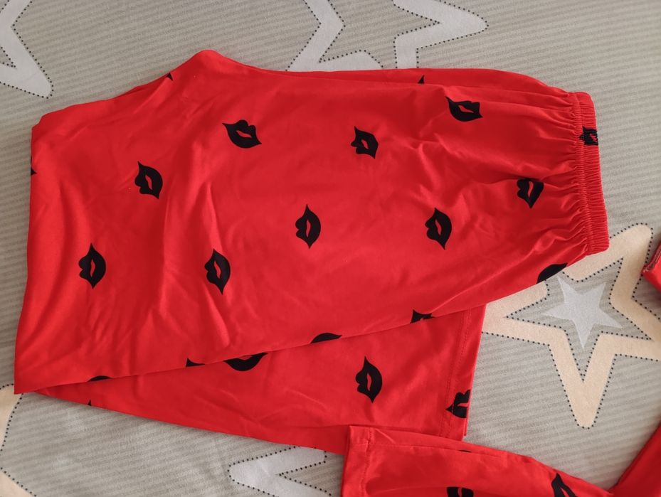 Ayollar pijamasi