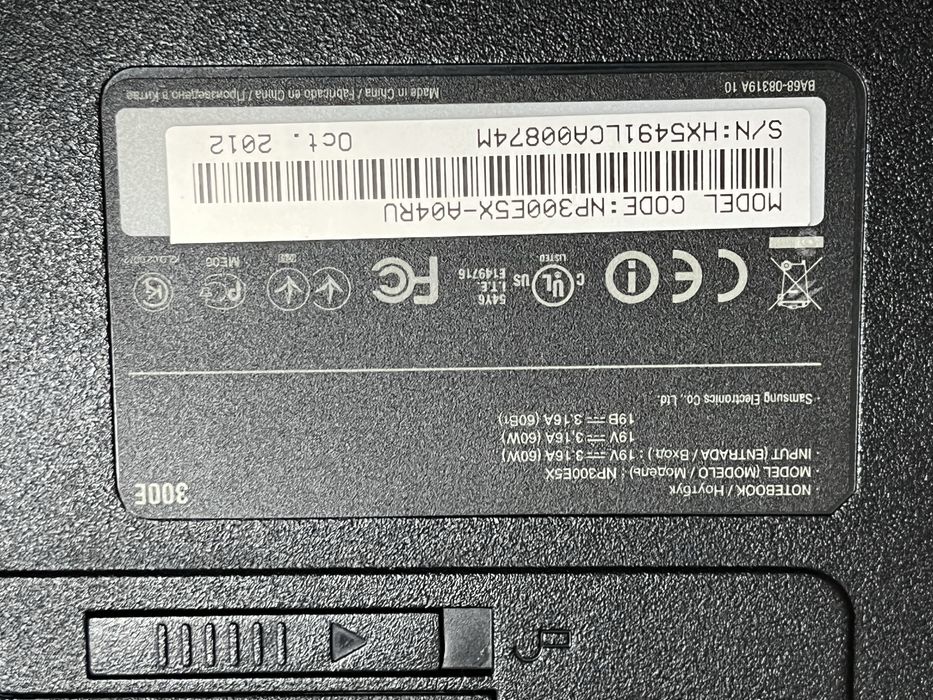 Ноутбук Samsung NP300E5X