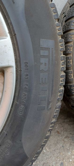 Jenți Subaru Forester cu cauciucuri de iarnă