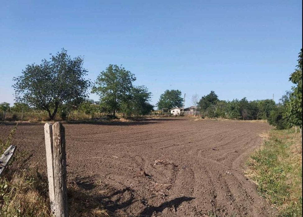 Продава се Парцел в Добрич, Център - 2500 кв.м за 11 €/кв.м - Снимка #2