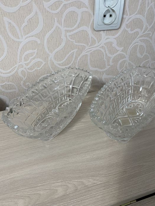 Продам конфетницы разные