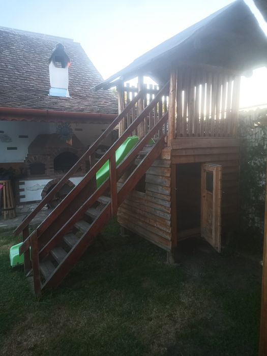 Casuta din lemn pentru copii
