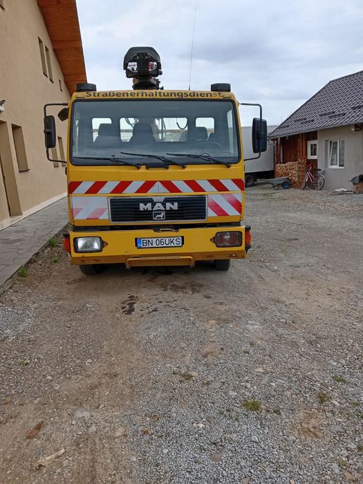 MAN  8.224 LC  cu macara transport lemn