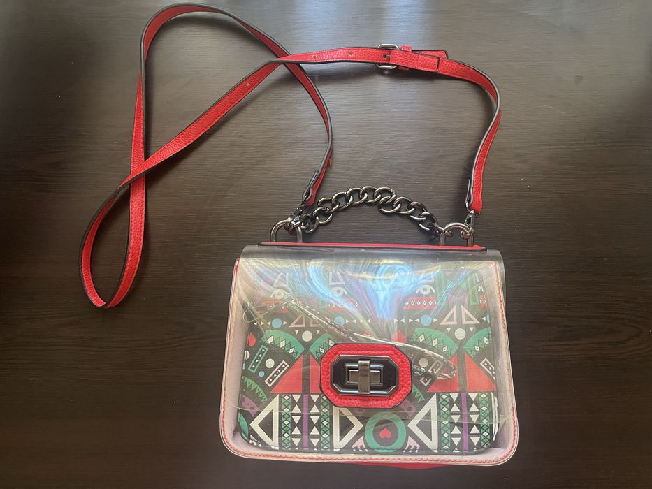 Дамска чанта с несесер – прозрачен модел, отлично състояние