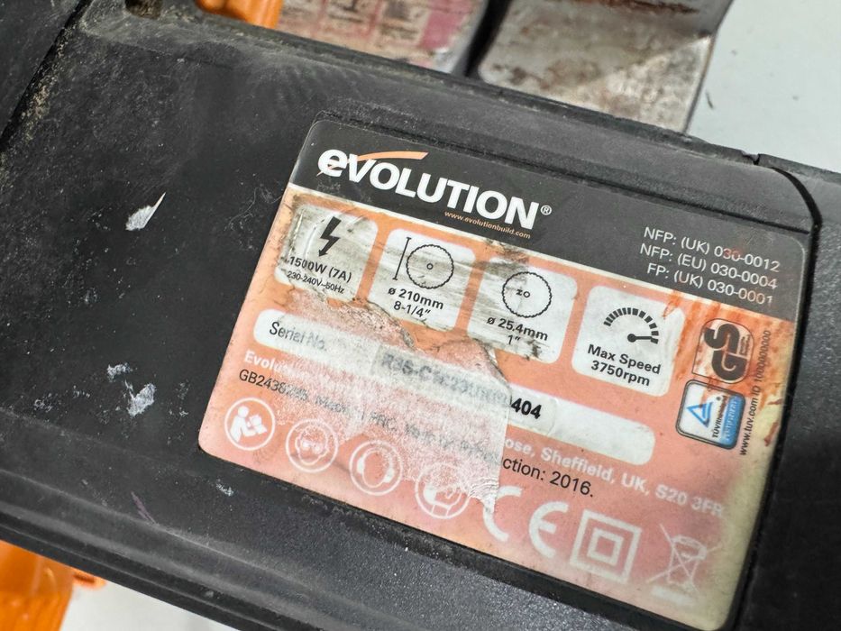 Циркуляр пендула - Evoulution 1500W