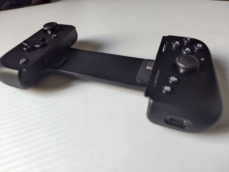 Геймпад Razer kishi v2