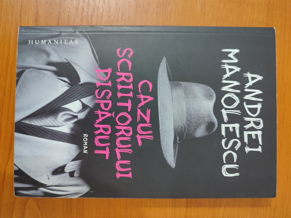 Vând cărți pentru adolescenți și copii în stare foarte bună