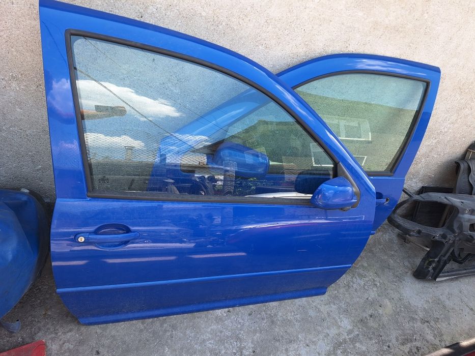 Дясна ( пасажерска ) врата за Голф 4 двуврат