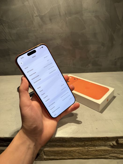 Iphone 17 Pro Max Orange + подаръци