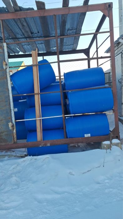 Новые пластиковые бочки