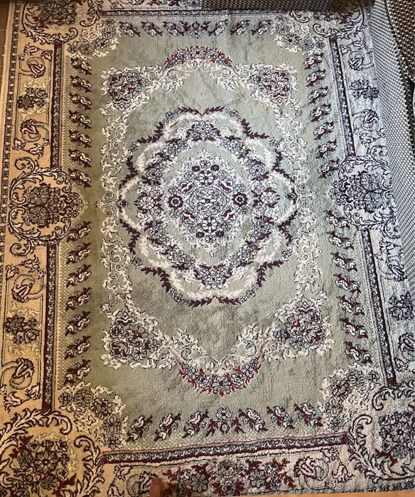 Персийски килим в зелено 230/170