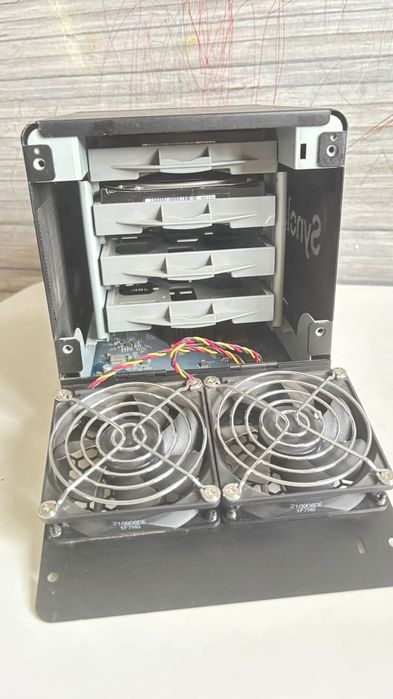 NAS-сервер Synology DS420j с 12 tb