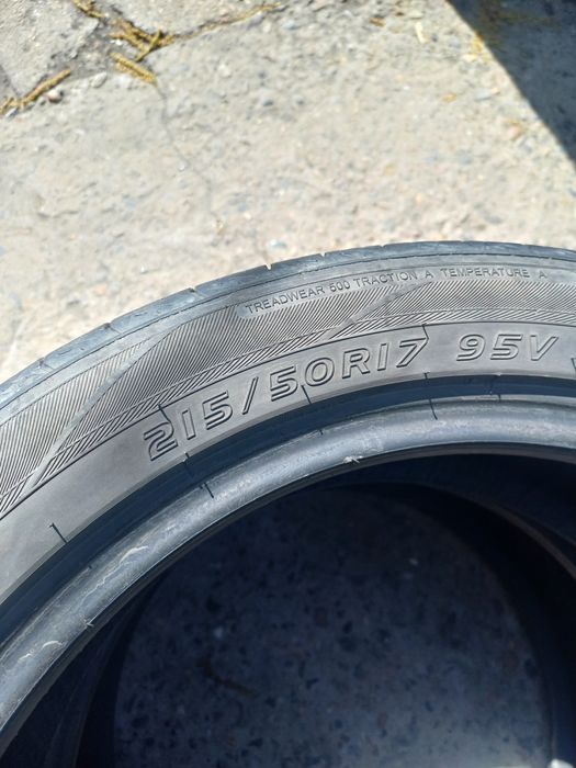 Продам шины 215 50 R17