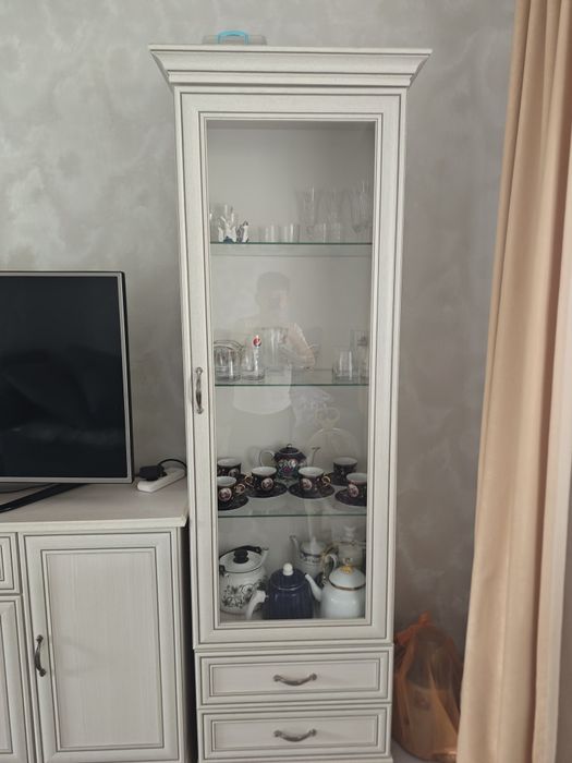 Продам шкаф от Тиффани