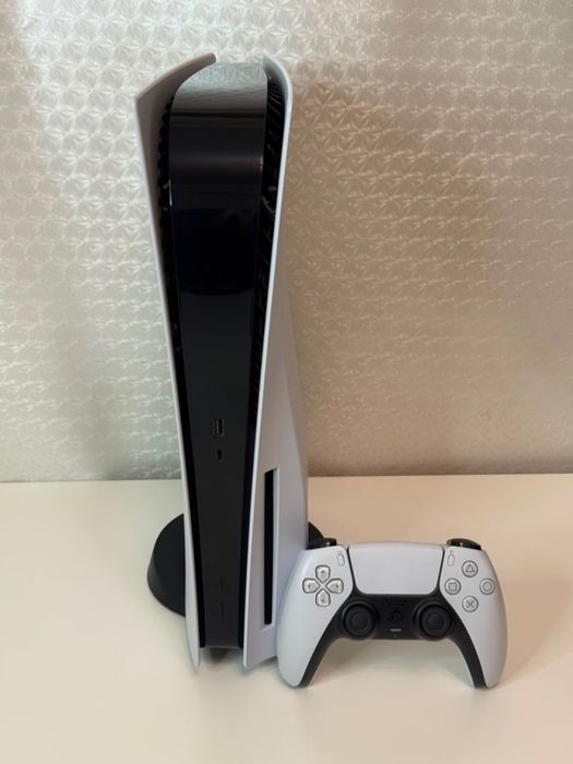 Продам Sony PlayStation 5