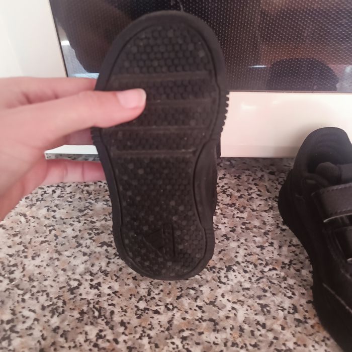 23 номер Адидас в отлично състояние