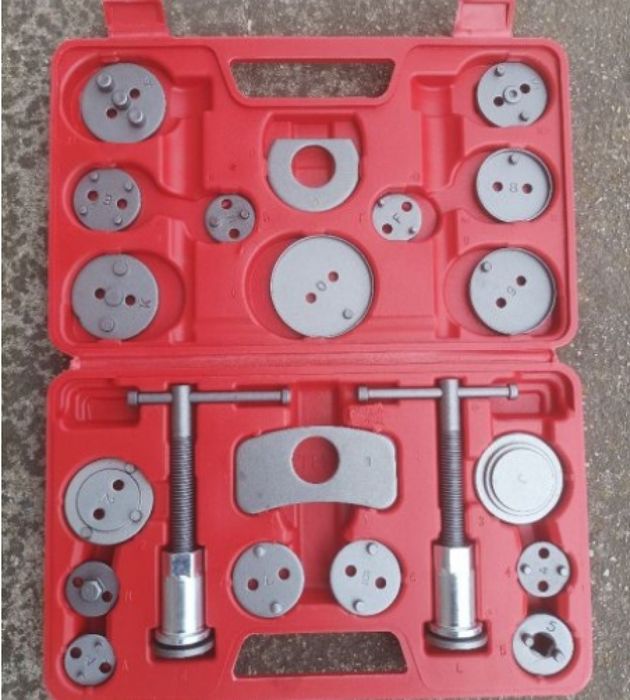 Комплект инструменти KraftRoyal за спирачни апарати и накладки - 21 Ча