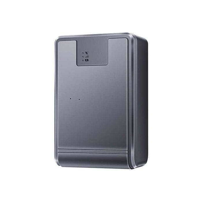 Q12 este un tracker auto 4G conceput pentru siguranță,