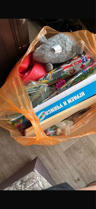 Продам игрушки детские