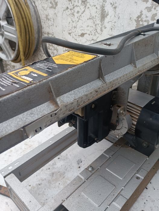 DeWalt dw320 радиален циркуляр